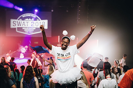 DBU SWAT 2018 - student poses for picture during welcome session