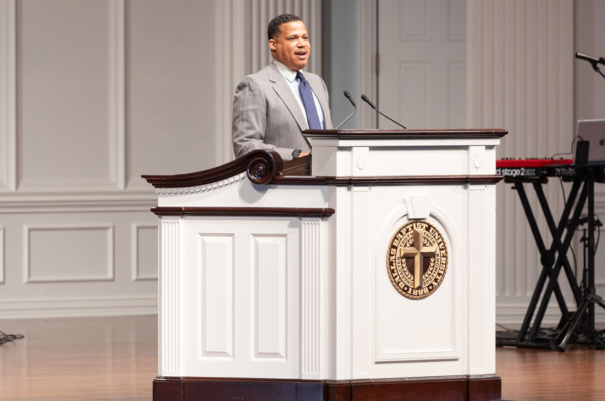 Bertrain Bailey reciting I have a dream speech by MLK at chapel in Dallas