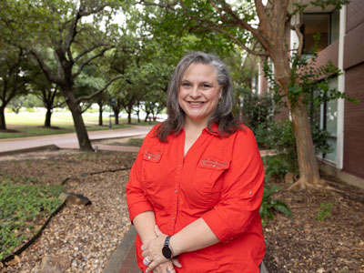 DBU Professor of Psychology Dr. Jennifer Burgess on the DBU campus