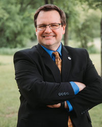 headshot of Wesley Hartley